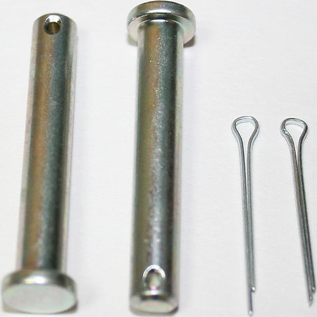 67, 69-71 CL450K / 86 CMX450C Passenger Rear Footpeg Pin & Cotter Pin Set ~ Honda OEM 95015-83000